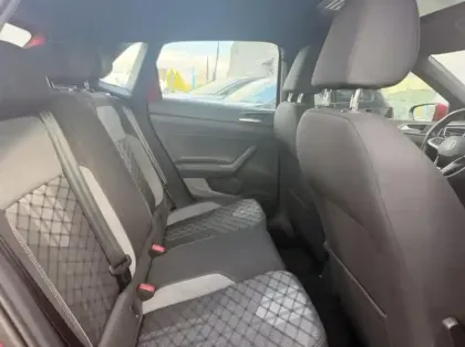 Photo 11 Volkswagen Polo Gén. VI Ph2 R-Line 5