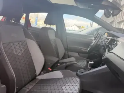 Photo 9 Volkswagen Polo Gén. VI Ph2 R-Line 5