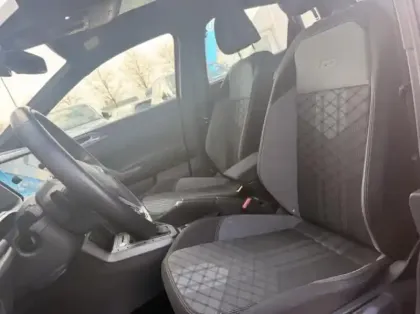 Photo 8 Volkswagen Polo Gén. VI Ph2 R-Line 5