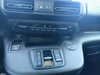 Photo 14 Citroën Berlingo Gén. III Ph2 MAX 5