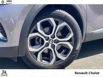 Photo 7 Renault Captur  1.6 E-Tech hybride rechargeable 160ch Techno