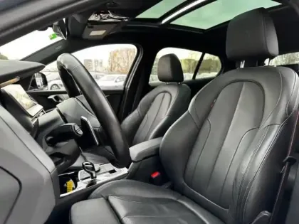 Photo 5 BMW Serie 1 Gén. III (F40) Ph2 M Sport 5