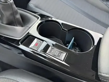 Photo 24 Peugeot 208 Gén. II Ph1 Allure 5