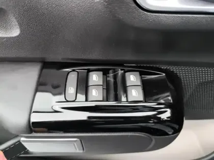 Photo 19 Citroën C3  PureTech 110 EAT6 Elle