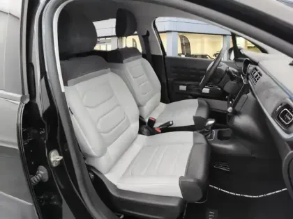 Photo 8 Citroën C3  PureTech 110 EAT6 Elle