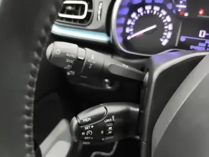 Photo 16 Citroën C3  PureTech 110 EAT6 Elle