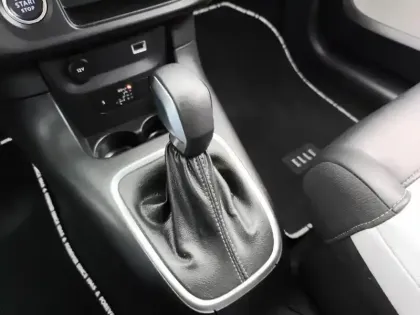 Photo 23 Citroën C3  PureTech 110 EAT6 Elle