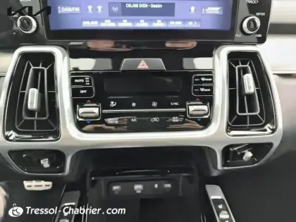 Photo 12 Kia Sorento  1.6 T-GDi Hybride 230 ch 5 pl  BVA6 Premium