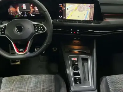 Photo 9 Volkswagen Golf Gén. VIII Ph1 GTI 5