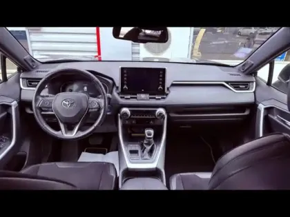 Photo 6 Toyota Rav4 Gén. V Ph1 Collection 5