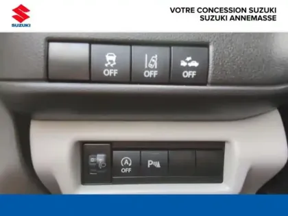 Photo 12 Suzuki Swift  1.2 Hybrid 83ch Pack AllGrip