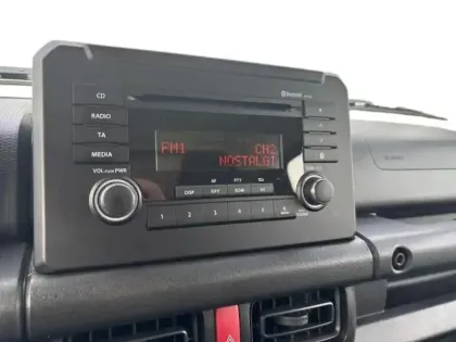 Photo 13 Suzuki Jimny  1.5 VVT Privilège