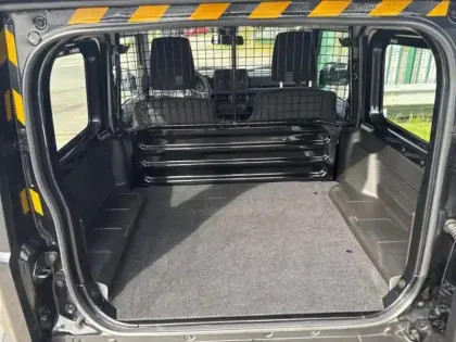 Photo 8 Suzuki Jimny  1.5 VVT Privilège