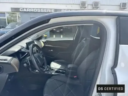 Photo 8 DS DS 3  Crossback PureTech 130ch So Chic Automatique