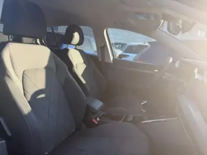 Photo 6 Volkswagen Golf Gén. VIII Ph1 Style 5