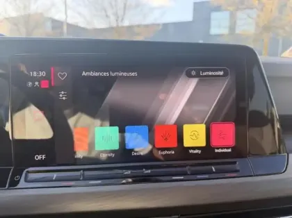 Photo 13 Volkswagen Golf Gén. VIII Ph1 Style 5