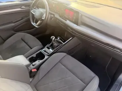 Photo 8 Volkswagen Golf Gén. VIII Ph1 Style 5