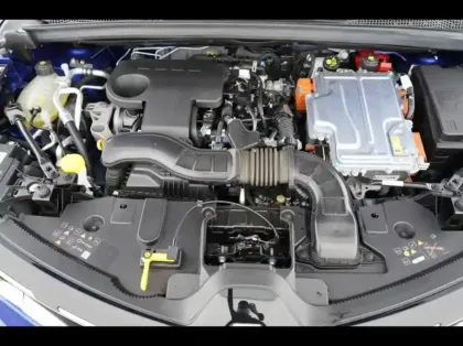 Photo 13 Renault Captur  1.6 E-Tech hybride 145ch Techno Fast Track