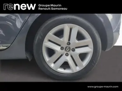 Photo 6 Renault Clio  1.6 E-Tech hybride 140ch Zen -21N