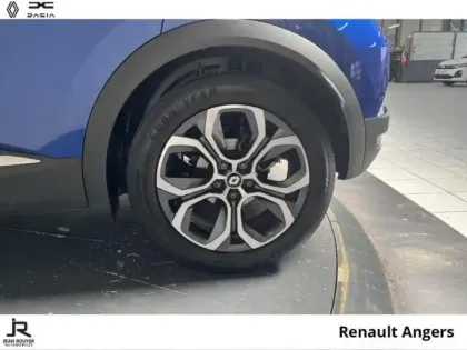 Photo 7 Renault Captur  1.6 E-Tech hybride 145ch Intens -21