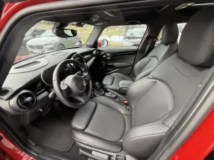 Photo 8 Mini Mini  5 Portes Cooper 136ch Edition Premium Plus BVA7