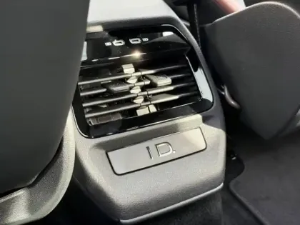 Photo 8 Volkswagen Id.4 Gén. I Ph1 NG2 Life Max 5