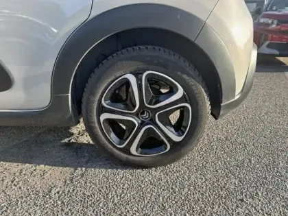 Photo 8 Citroën C3  1.2 PureTech 83ch S&S C-Series 123g