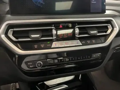 Photo 12 BMW X3  xDrive30e 292ch M Sport