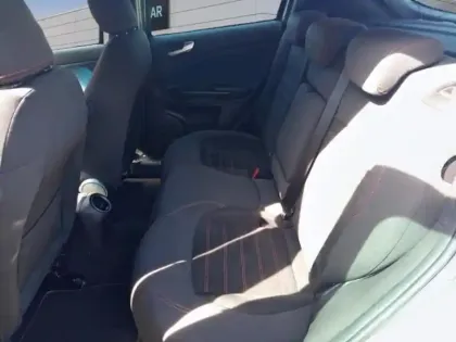 Photo 10 Alfa Romeo Giulietta  1.4 TB MultiAir 150ch Imola Stop&Start