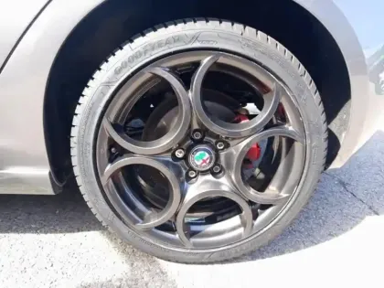 Photo 7 Alfa Romeo Giulietta  1.4 TB MultiAir 150ch Imola Stop&Start