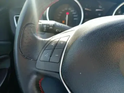 Photo 12 Alfa Romeo Giulietta  1.4 TB MultiAir 150ch Imola Stop&Start