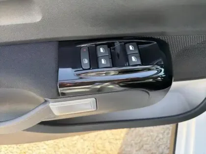 Photo 11 Citroën C3 Gén. III Ph1 Shine 5