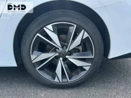 Photo 11 Peugeot 308  SW 1.2 PureTech 130ch S&S Allure