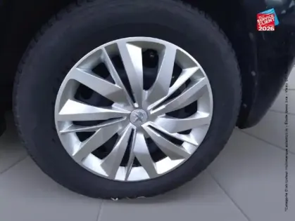 Photo 9 Peugeot 208 Gén. II Ph1 NG Like 5