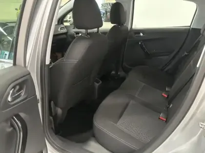 Photo 7 Peugeot 208 Gén. I Ph2 Allure 5