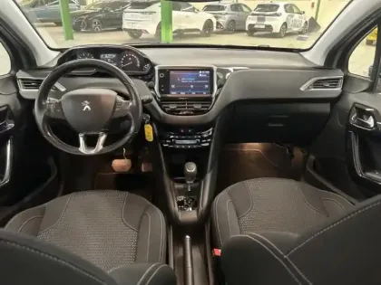 Photo 8 Peugeot 208 Gén. I Ph2 Allure 5