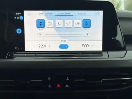 Photo 14 Volkswagen Golf Gén. VIII Ph1 Style 5