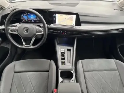 Photo 6 Volkswagen Golf Gén. VIII Ph1 Style 5