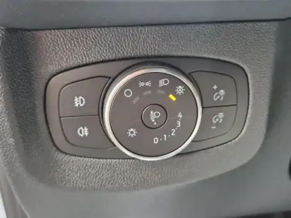 Photo 8 Ford Transit Courier Gén. II Ph1 Limited 2