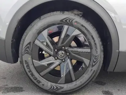 Photo 11 Toyota C-HR Gén. I Ph1 Design 5