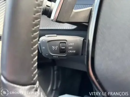 Photo 11 Peugeot 2008  1.2 Hybrid 145ch Allure e-DCS6