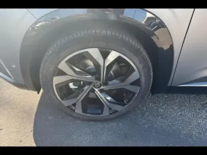 Photo 9 Renault Espace  1.2 E-Tech full hybrid 200ch esprit Alpine 7 places - 25