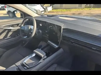 Photo 10 Renault Espace  1.2 E-Tech full hybrid 200ch esprit Alpine 7 places - 25