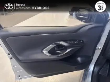 Photo 10 Toyota Yaris Gén. IV Ph1 NG Dynamic Business 5