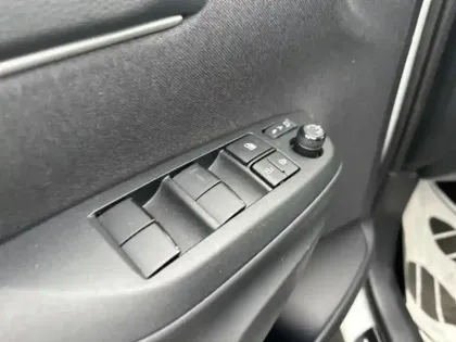 Photo 11 Toyota Yaris  Cross 116h Design MY22