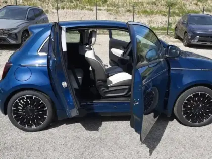 Photo 14 Fiat 500 Gén. II Ph1 MY25 La Prima 4