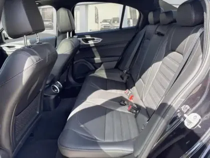 Photo 9 Alfa Romeo Giulia Gén. I Ph2 Veloce 4