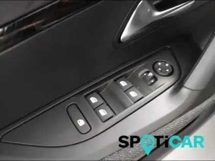 Photo 11 Peugeot 2008 Gén. II Ph2 Edition 5