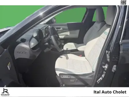 Photo 8 Fiat 600  1.2 Hybrid Turbo 110ch La Prima eDCT6 Step 2