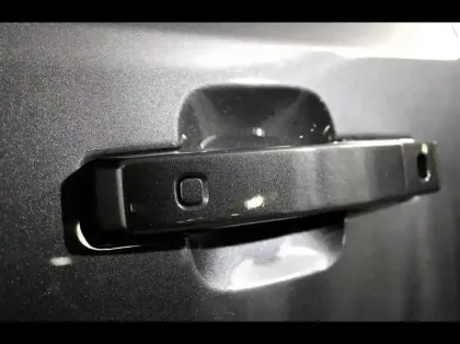 Photo 9 Land rover Defender Gén. III (L663) Ph1 Evo X-Dynamic HSE 5